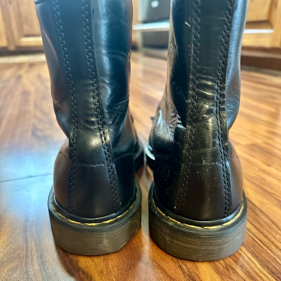 Dr. Martins Original boots Made in England 9m - Picture 4 of 8